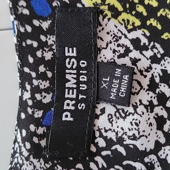Premise Studio Lightweight Blouse Reptile Print Size XL - Picture 8 of 11